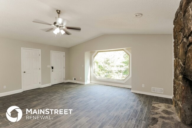 Photo - 5168 Legendary Ln