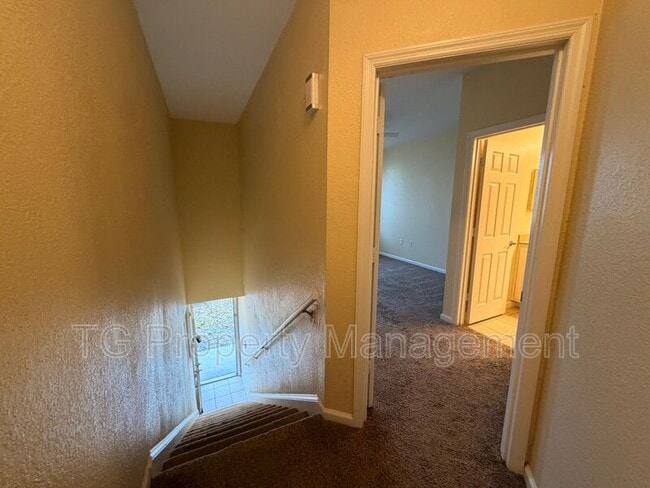 Photo - 10075 Gate Pkwy N