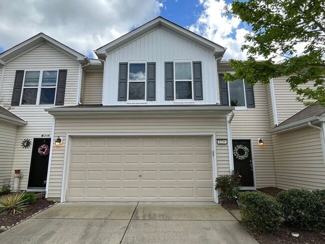 Building Photo - 8206 Yaxley Hall Dr