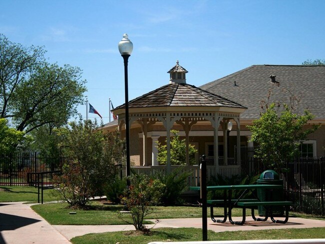 washington-village-4.png