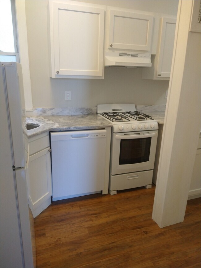 1173 Commonwealth Ave Unit 8