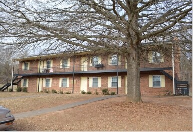 Photo - Green Oaks Apartments