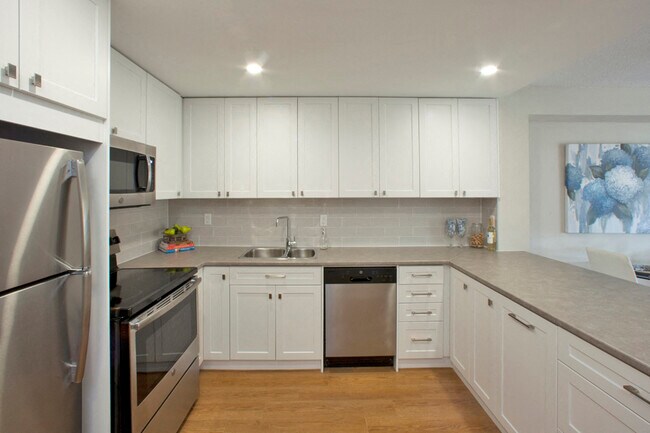 Photo - Bay Terrace Apartments