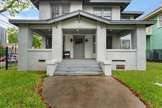 Building Photo - 720 W Alabama St Rental