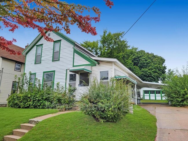 Building Photo - 631 M.L.K. Jr St SE