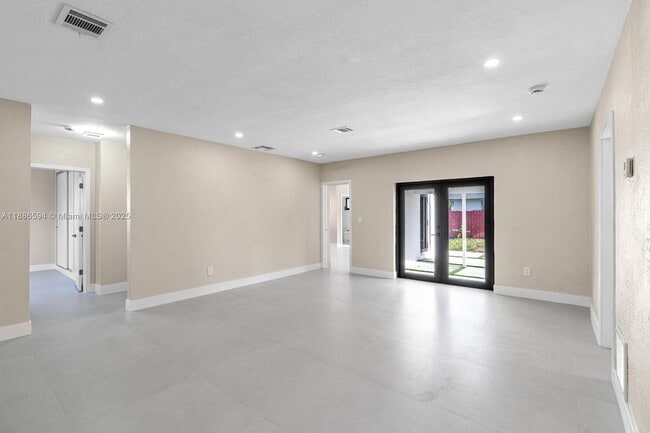 Photo - 9300 Marine Dr