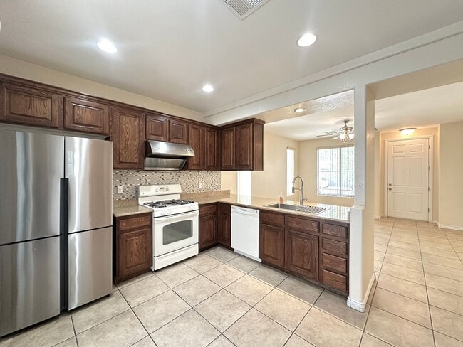 Photo - 8137 Aurora Mist St