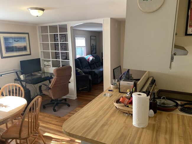 Photo - 3811 Greenleaf St