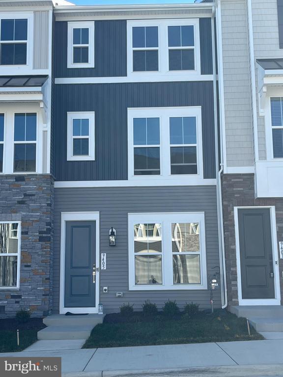 Photo - 9405 Pacific Elm St