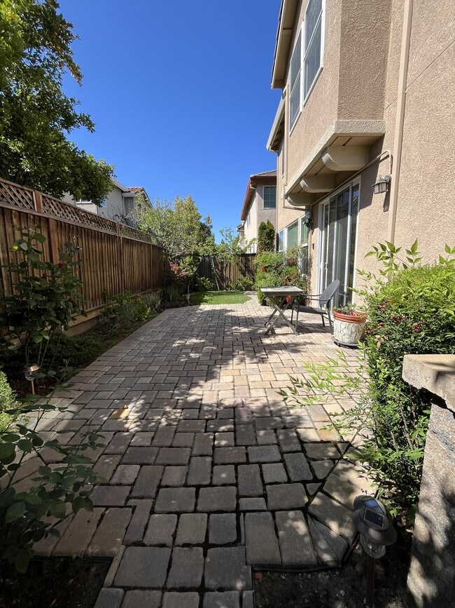 Photo - 4656 Snead Dr