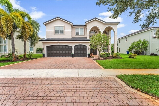 Photo - 19500 SW 39th Ct