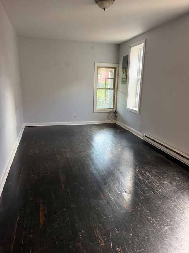 Photo - 239 S 6th St Unit Apt 2