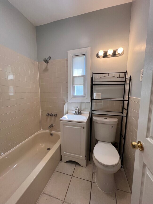 Photo - 161 Wilkinson Ave Unidad 1