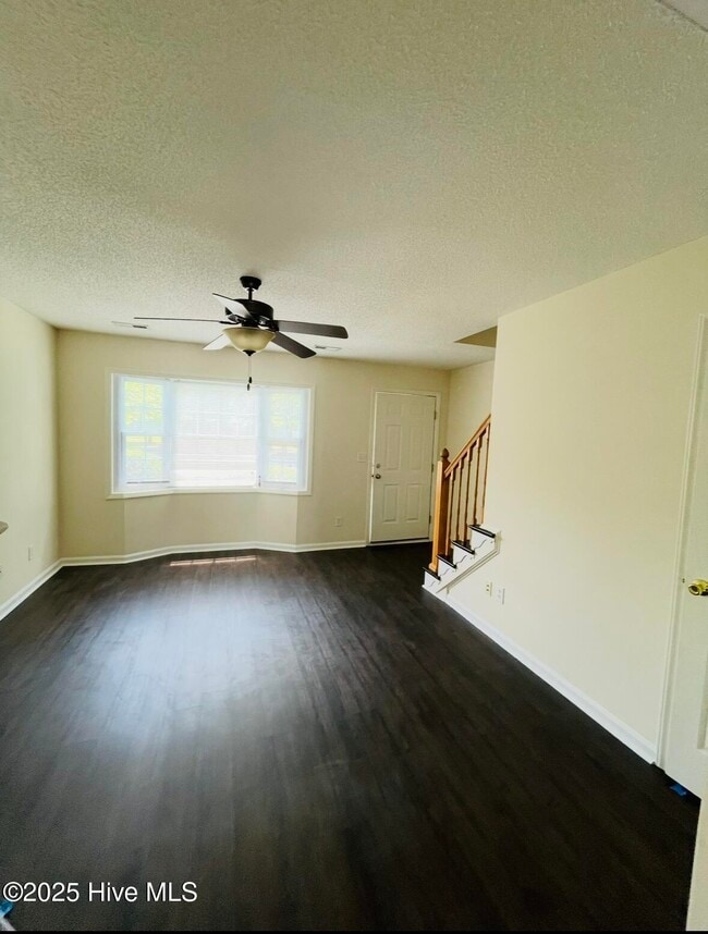 Photo - 2104 Flagstone Ct
