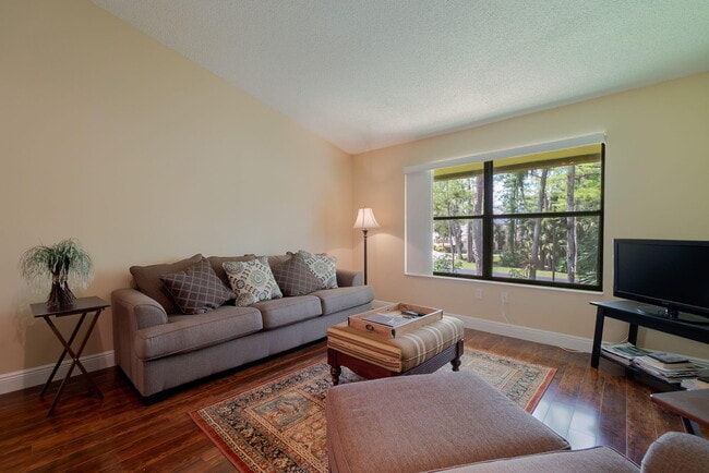 Building Photo - 13095 Belhaven Ct Unit 12 Rental