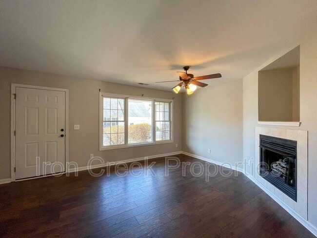 100 Rotunda Cir