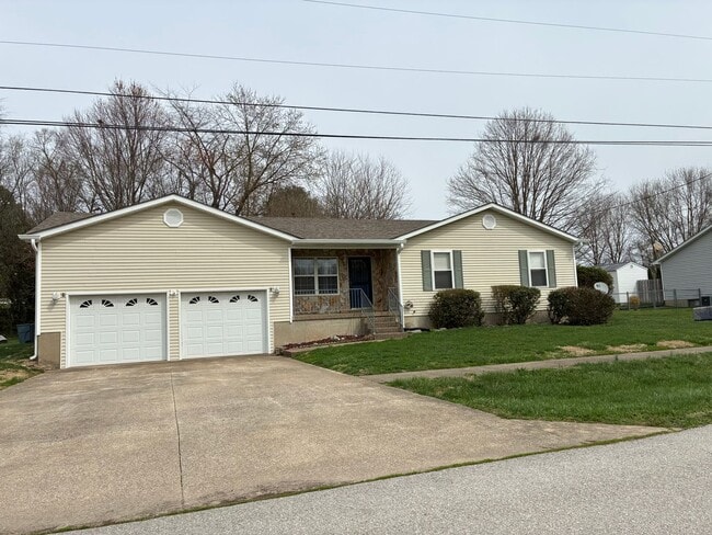 Photo - **NEW PRICE**   **New Paint**   **New Carpet**  Ready for YOU!!