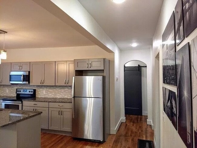 Building Photo - 41 St John Ave Rental