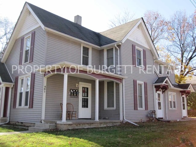 Photo - 491 Robinson St