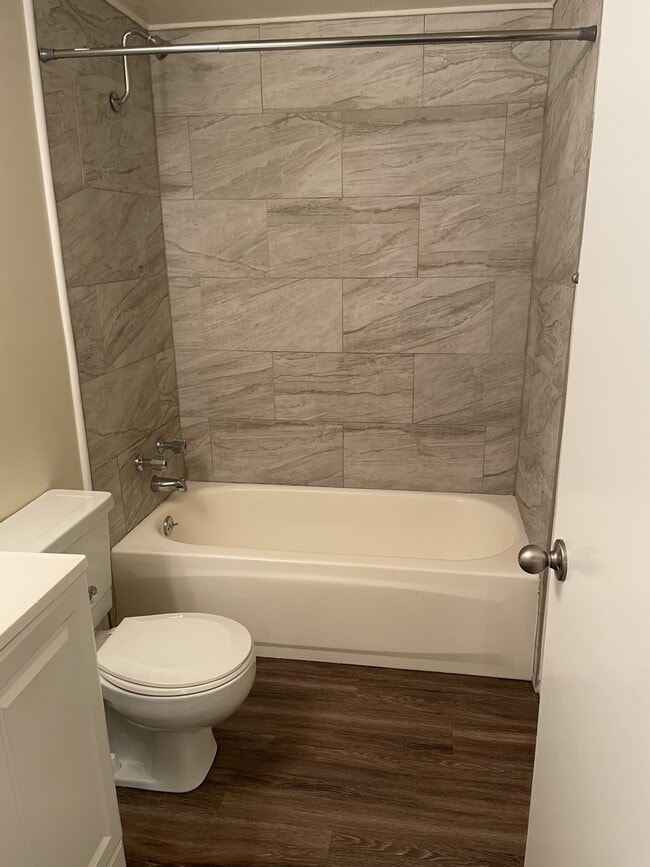 Bathroom - Linden Colonial