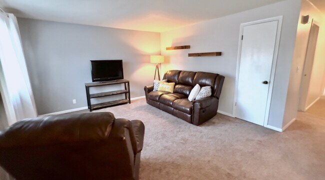 Photo - 3526 W Bellomy Ln