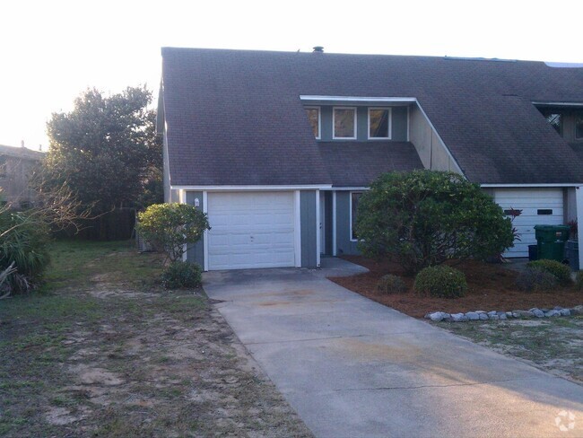 Building Photo - 205 Benning Dr Rental