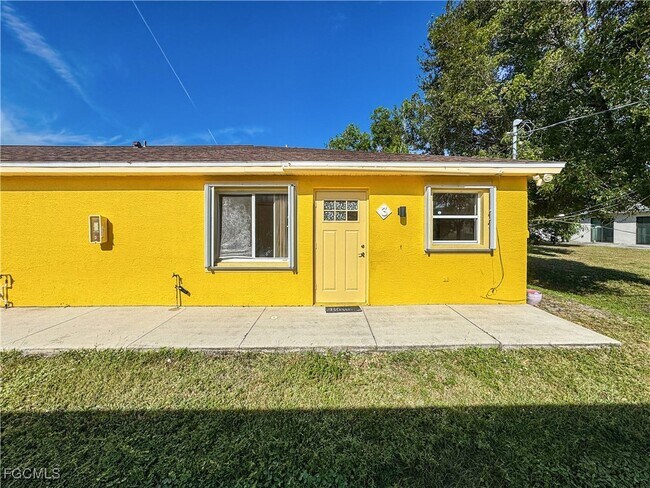 Building Photo - 1321 SE 8th Ave Unit 3