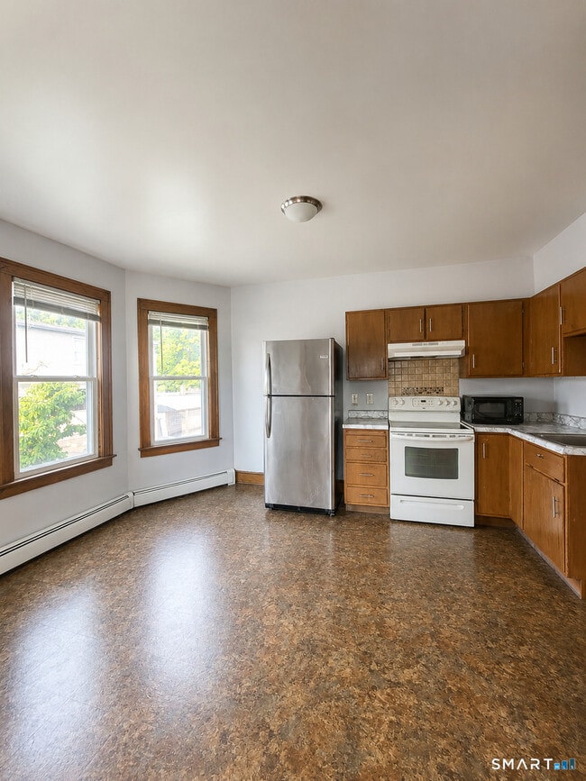 Photo - 1048 Broad St Unit 2A