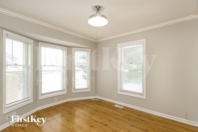 Photo - 10126 N Wyandotte St