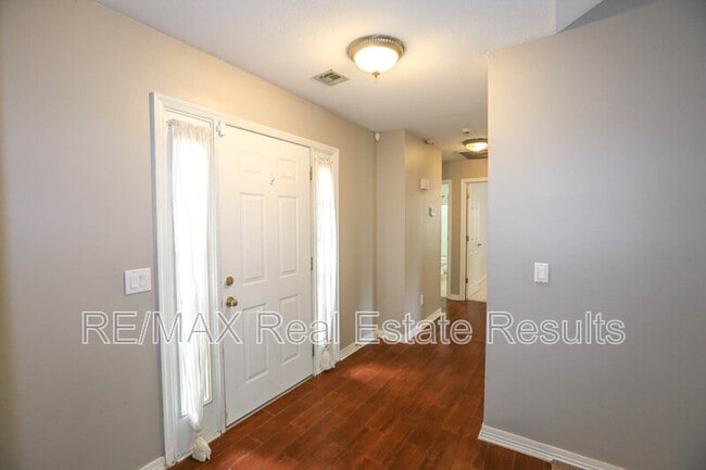 Photo - 3606 SE 8th St
