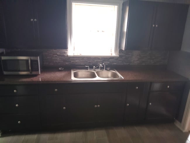 Photo - 508 Colvin St