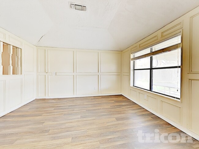 Photo - 7331 Millbrae Ln
