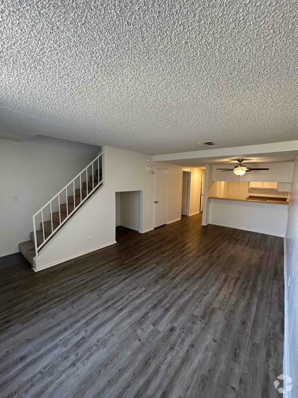 Building Photo - 43711 Challenger Way Rental