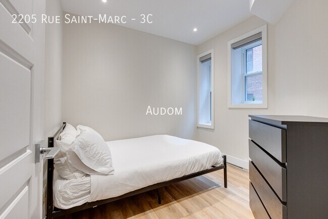 Photo - 2205 Rue St Marc Unit 3C