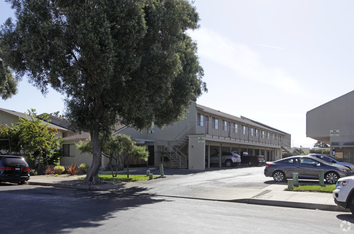 Vintage Manor - Vintage Manor