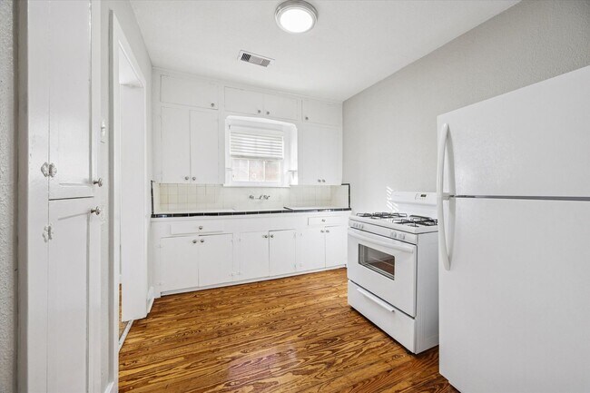 Photo - 1810/1812 W. Alabama St Apartments Unit 1812 #4