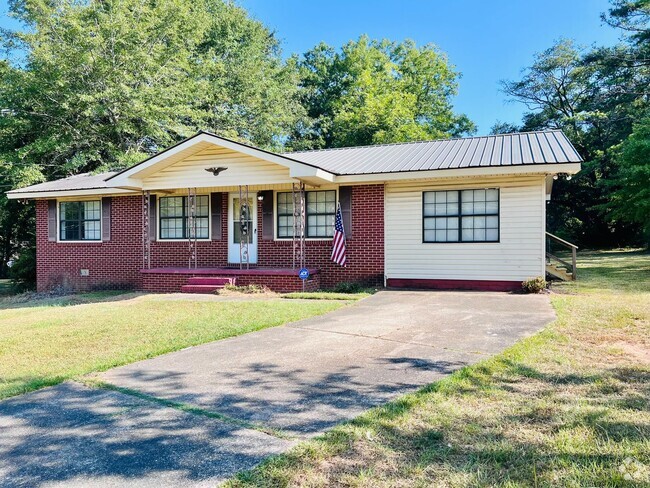 Building Photo - 4 bed, 3 bath home in Opelika!