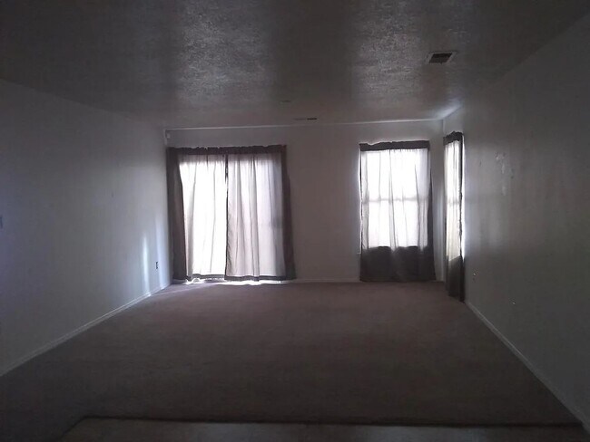 Photo - 10008 Cartagena Ave SW