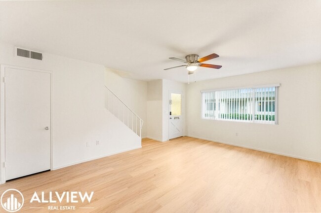 Photo - 16572 Sabot Ln Unidad 3