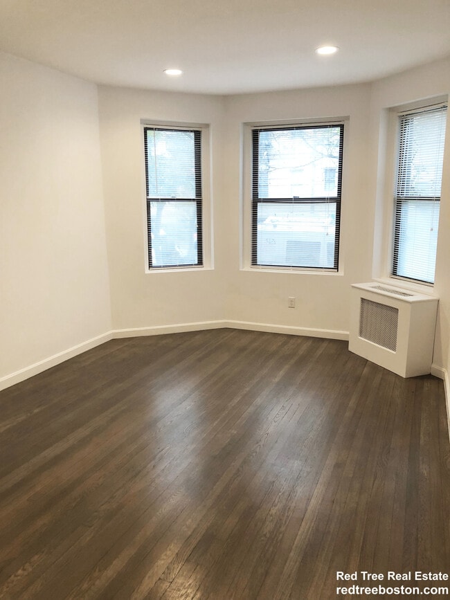 Photo - 11 Peterborough St Unit 1