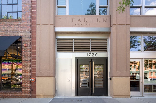 Building Photo - 1720 Wazee St Unit 2B