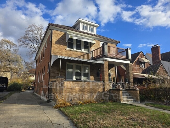 Photo - 14400 Rutherford St