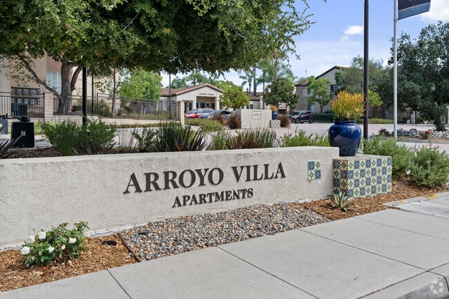 Arroyo Villa Apartments