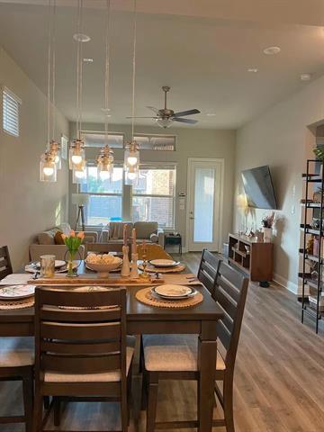 Photo - 908 Lamp Post Ln