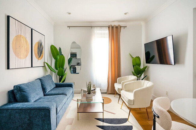 Building Photo - 403 E 69th St Rental