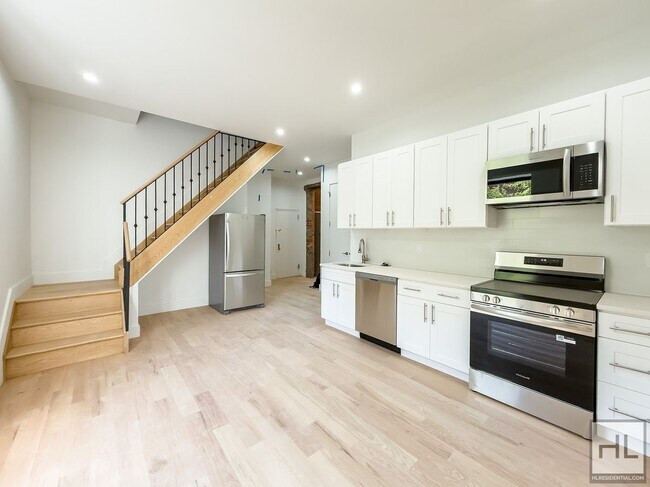 Photo - Expansive Sun-drenched Bed-Stuy 7 Bed 3-Ba... Unit A2
