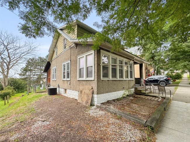 Photo - 111 Bigelow St