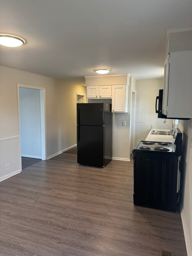 Photo - 2909 Clifton Ave