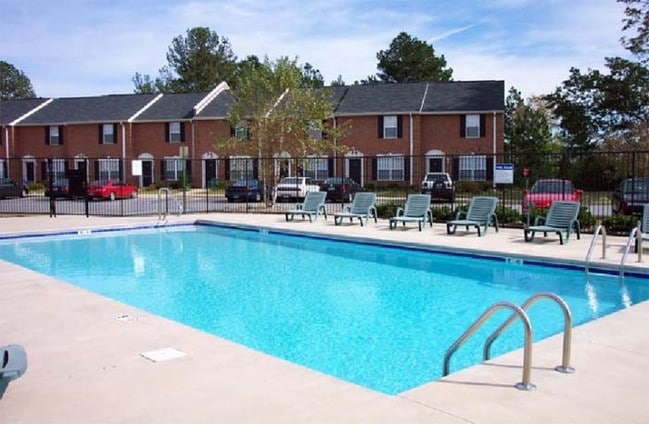 Royal Oaks Townhomes - Royal Oaks Townhomes