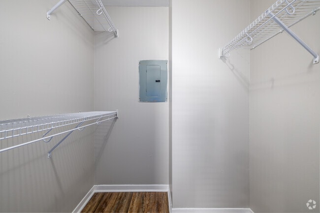 2BR, 2BA - 844SF - Closet - Baytree Ridge